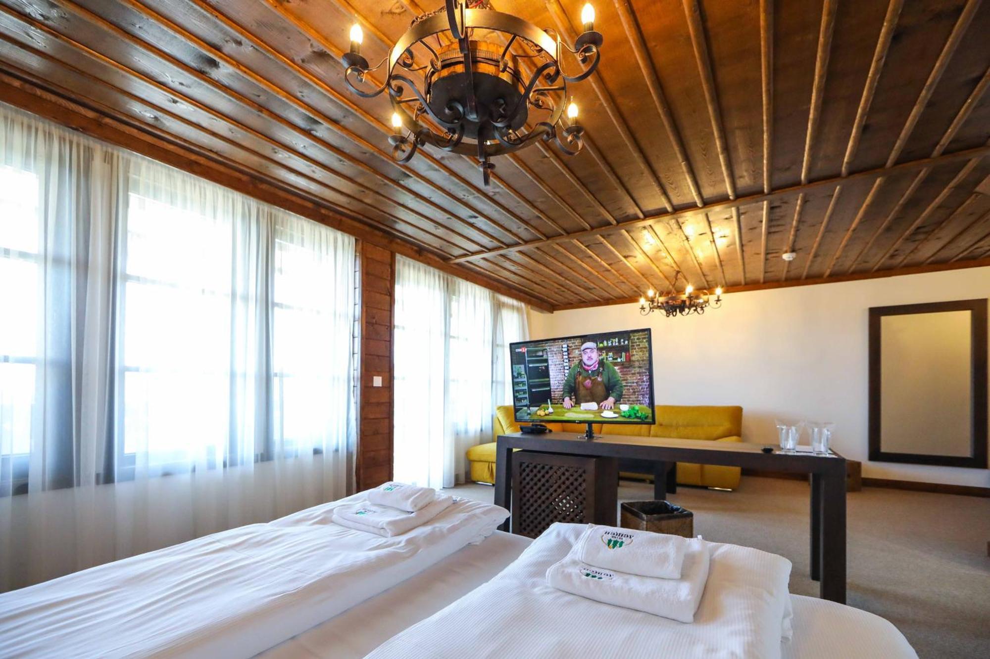 Hotel Lesjten Rum bild