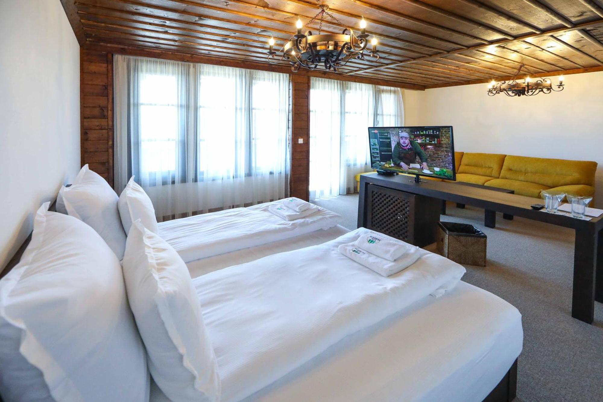 Hotel Lesjten Rum bild