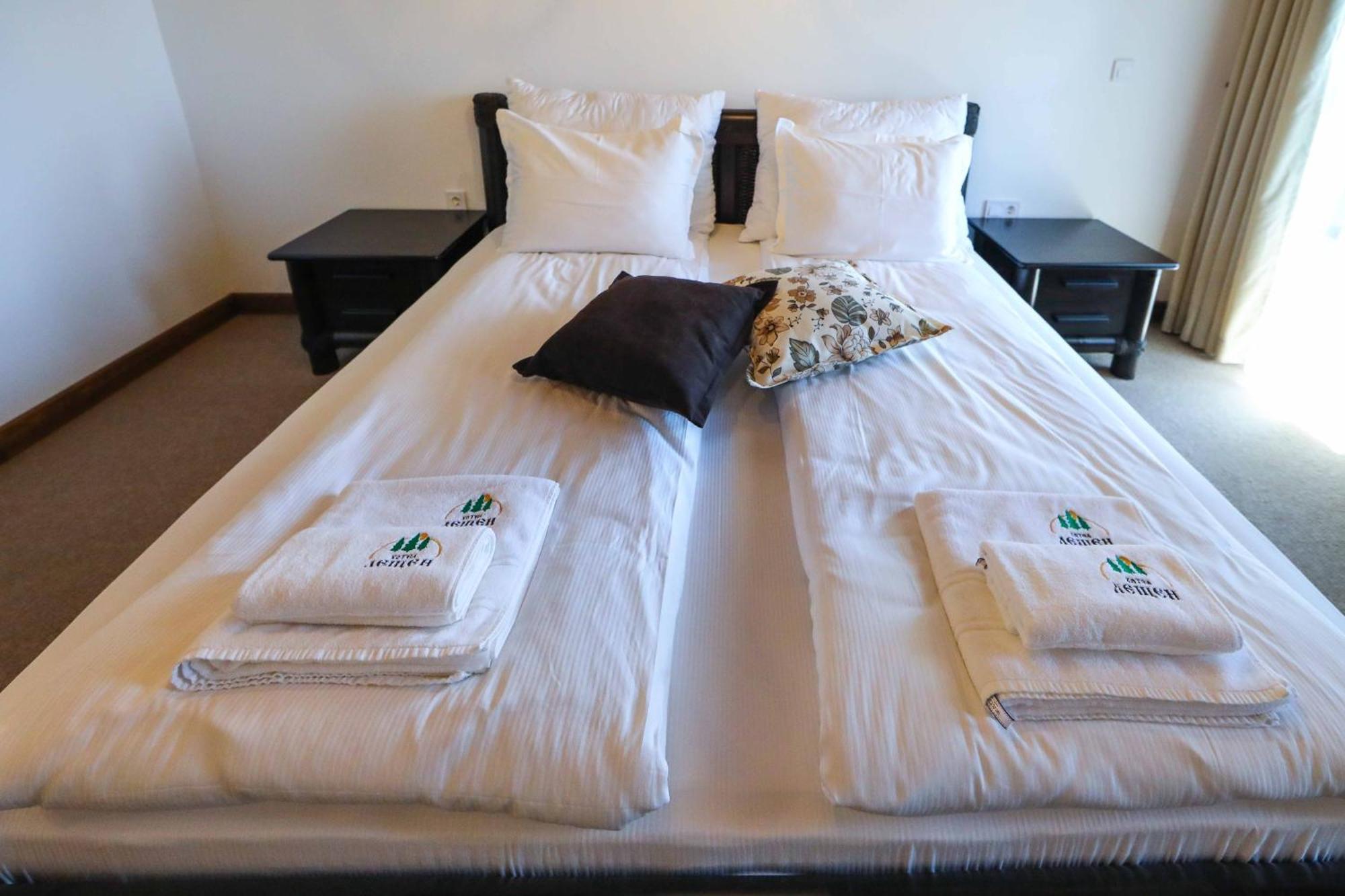 Hotel Lesjten Rum bild